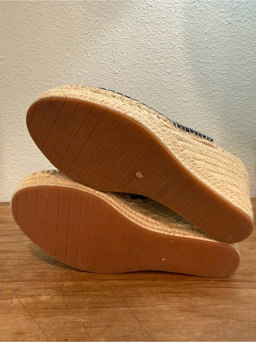 Kenneth Cole Olivia Navy Suede Espadrille Wedge Sandals Women’s 10 LIKE NEW - Picture 7 of 8
